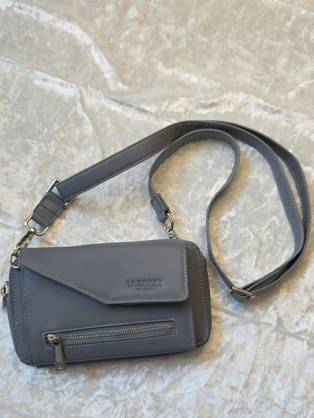 NWOT Laundry by Shelli Segal Gray Faux-Leather Functional Crossbody Wallet Bag